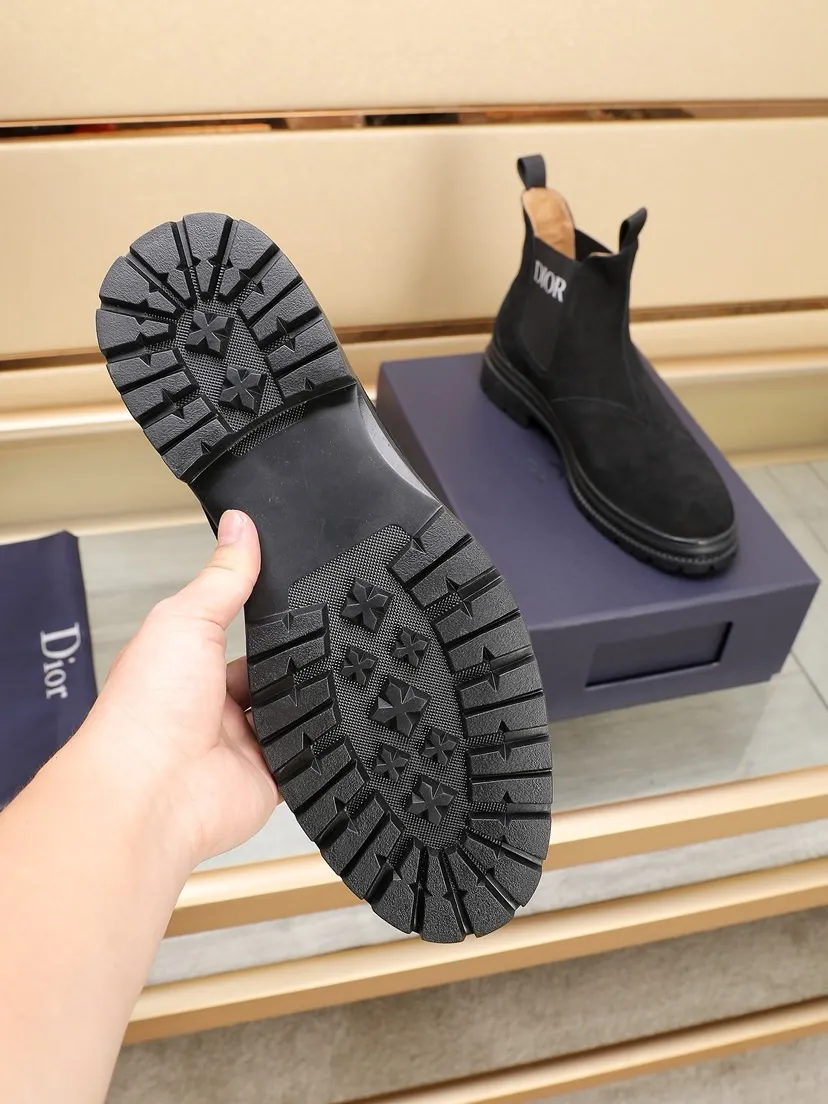 Men's men's shoes 💰P500💰[Dior] Dior ✨ is online at the same time 👏 This casual sneaker is a new product in the series and continues Di*r's classic style. The upper is made of original first-layer cowhide, paired with a textured outsole, and the brand's iconic details are on the side openings to enhance the style. Fashionable and versatile. Create a casual look. Size: 38-44 (45 customized)